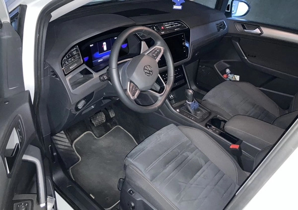 Volkswagen Touran cena 129800 przebieg: 24600, rok produkcji 2023 z Wschowa małe 781